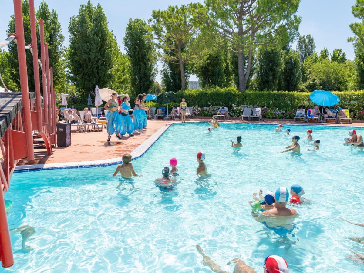 Holiday Home Garda Family Plus By Interhome Rivoltella del Garda Eksteriør billede